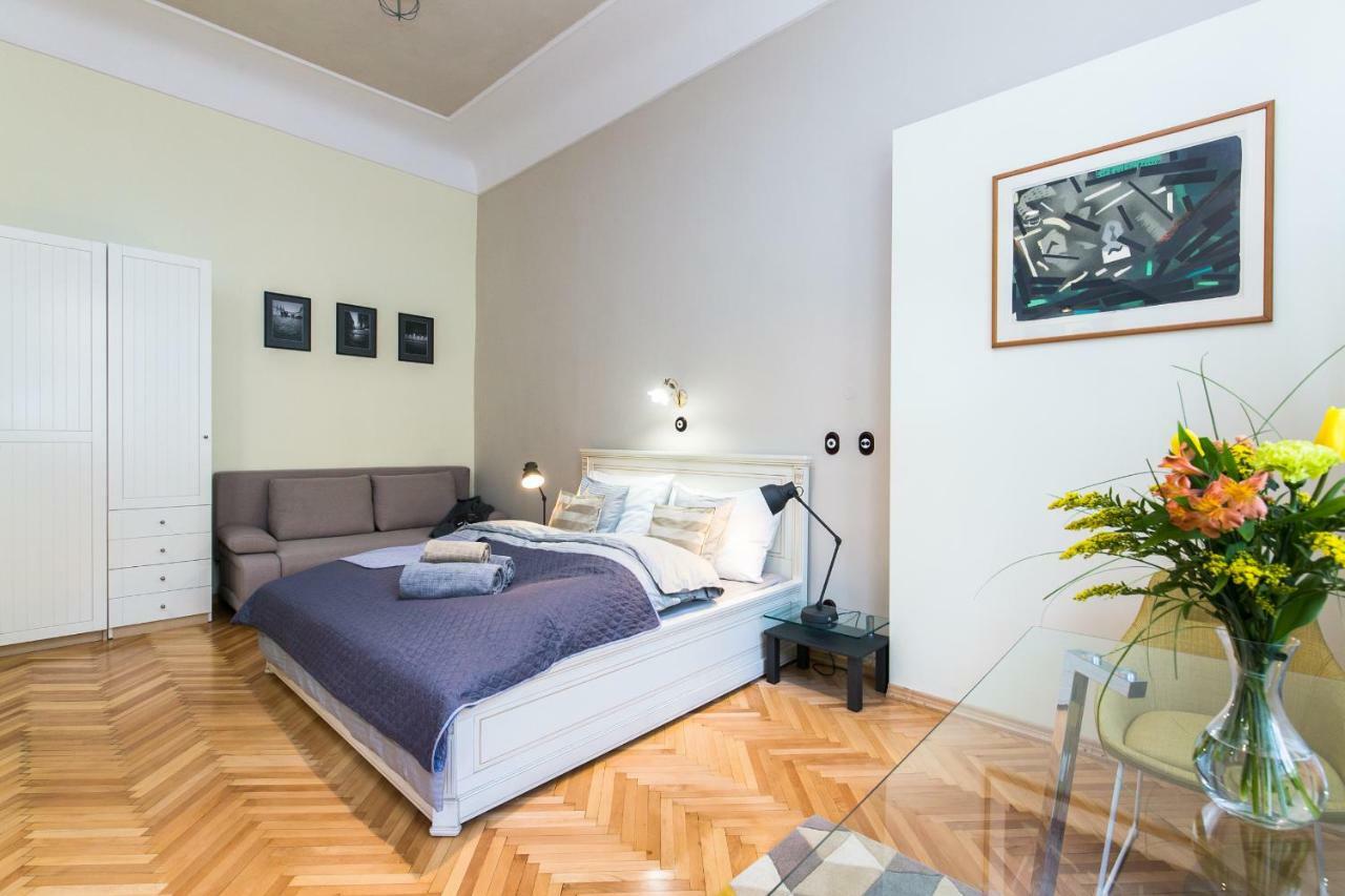 Apartment Nebovidy I - Free Parking - Terrace - Air Conditioning Praga Exterior foto